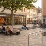 Urbaner Platz mit hoher Aufenthaltsqualität